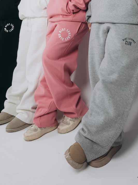 Unisex Riot Leveret Collection: This collection features relaxed-fit and oversized sweatpants crafted from premium Egyptian fabrics. Designed for effortless style and maximum comfort, it embodies individuality and quality.